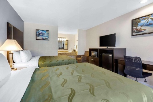 Quality Inn & Suites Huntington Beach image 15